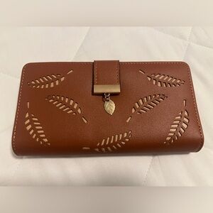 Tan Leaf Cutout Women's Wallet